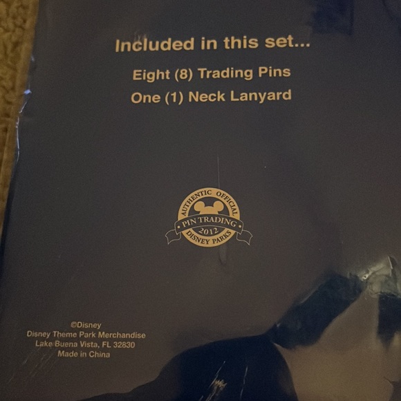 Disney starter pin set original characters - Picture 2 of 3